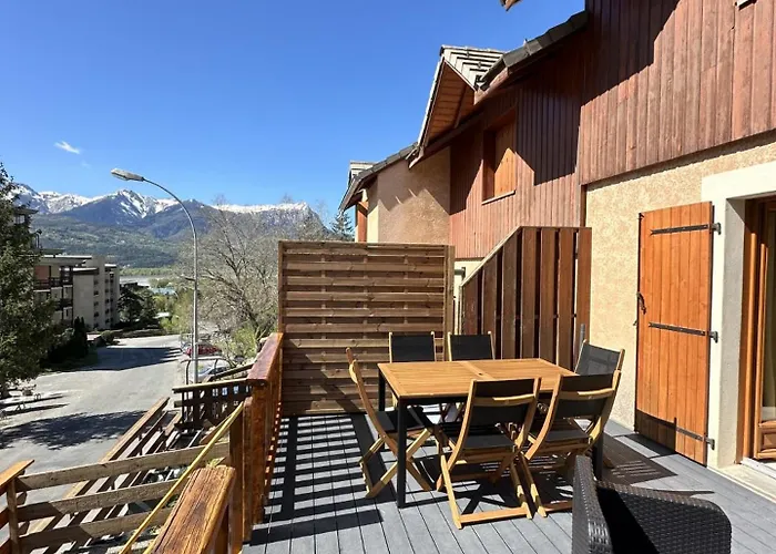 T3 Au Plan D\'Eau D\'Embrun Avec Garage Et Terrasse
