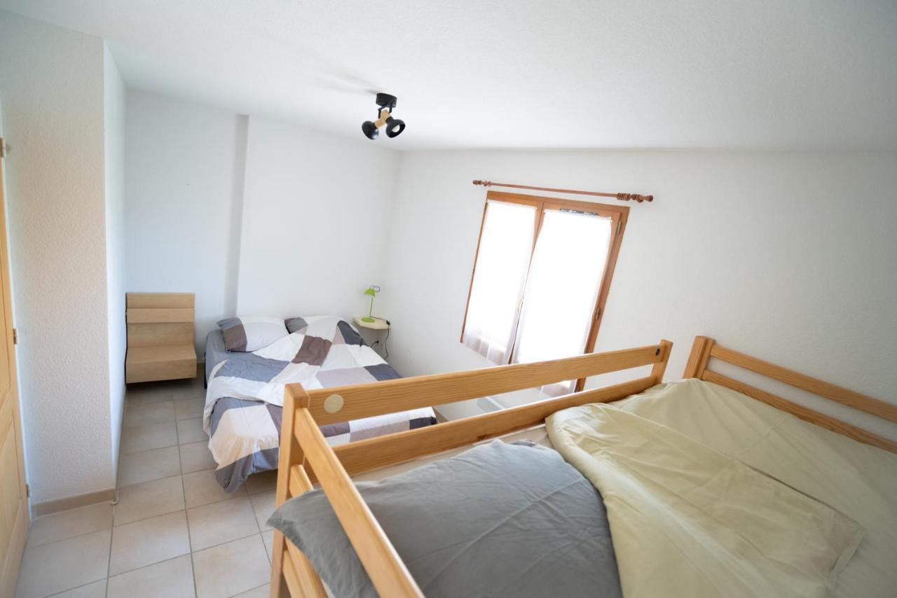 T3 Au Plan D'eau D'embrun Avec Garage Et Terrasse *