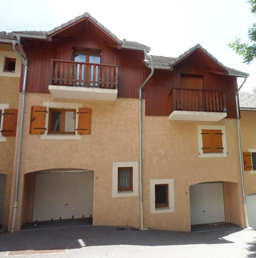 T3 Au Plan D'eau D'embrun Avec Garage Et Terrasse Embrun