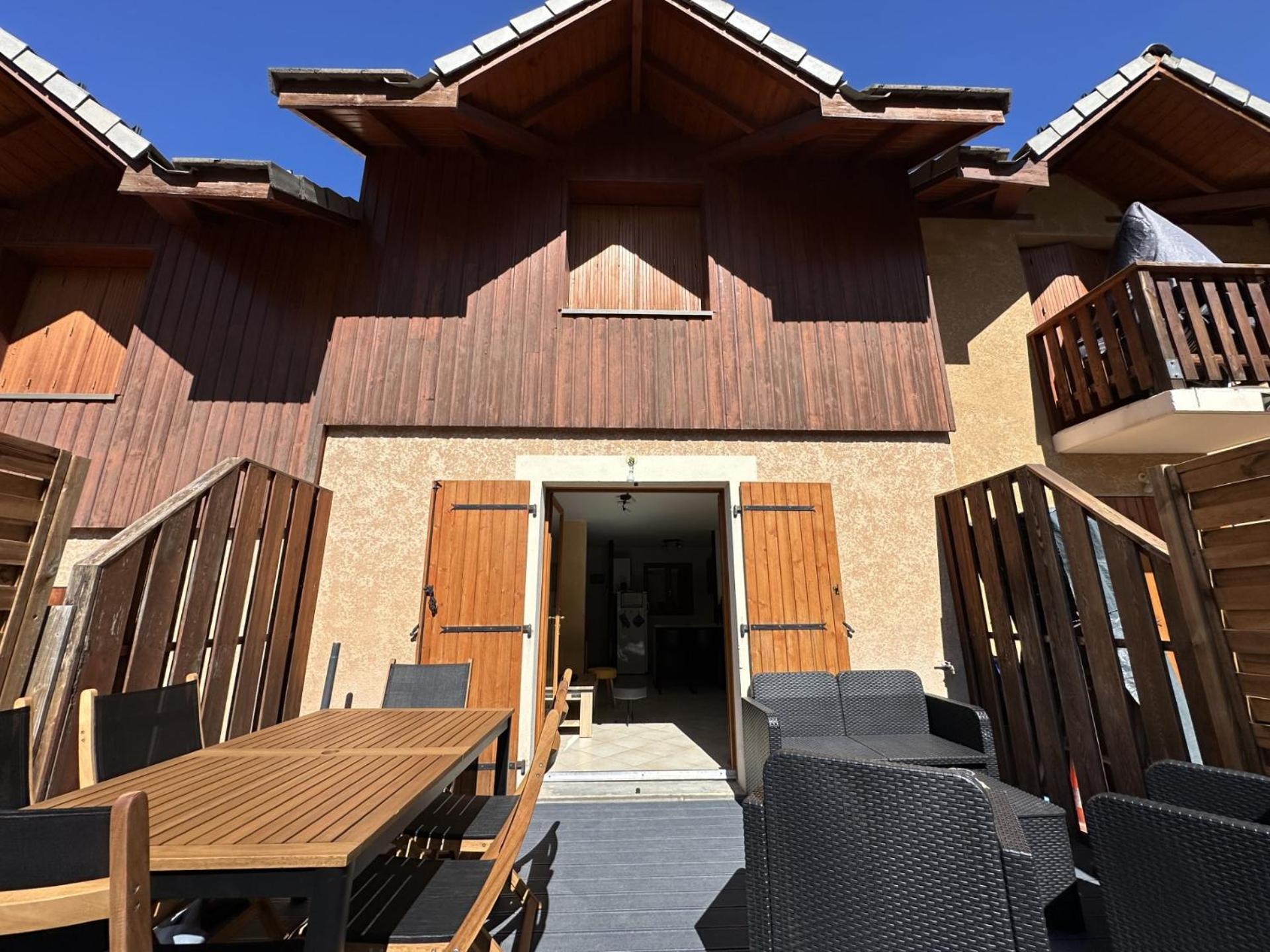 Apartment T3 Au Plan D'eau D'embrun Avec Garage Et Terrasse Embrun