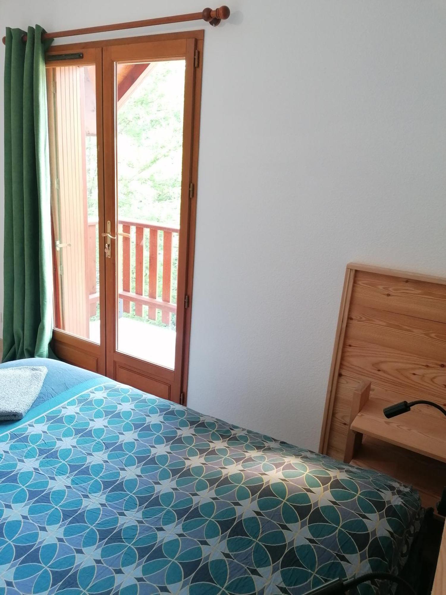 T3 Au Plan D'eau D'embrun Avec Garage Et Terrasse Embrun